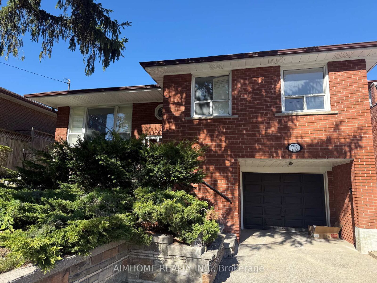Property Photo:  72 La Rose Avenue Bsmt #2  ON M9P 1B1 