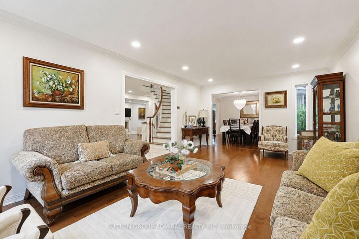 Property Photo:  232 Franklin Avenue  ON L4J 7L3 