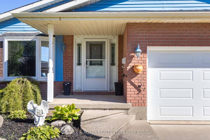 Property Photo:  27 Andrea Drive  ON L2S 3N7 