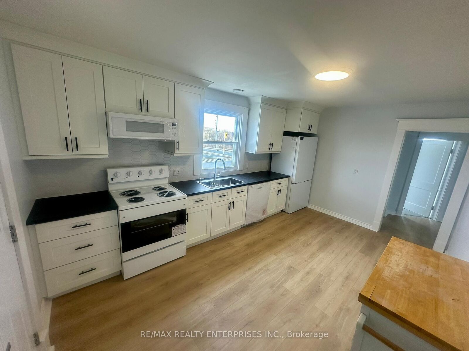 Property Photo:  12993 Steeles Avenue Upper  ON L0P 1E0 