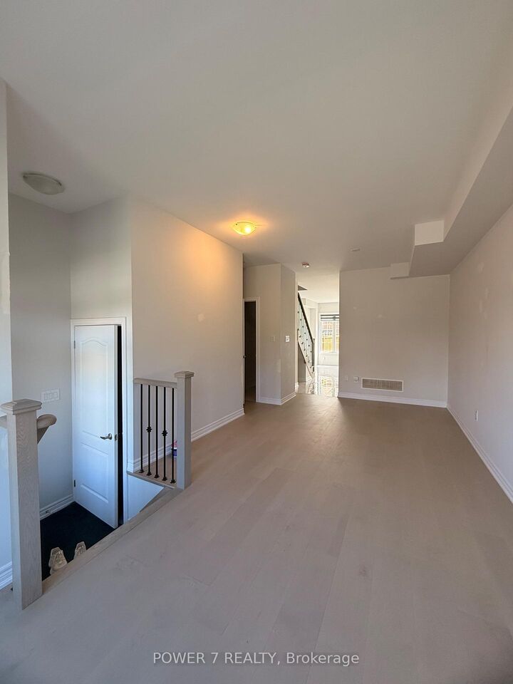 Property Photo:  583 White's Hill Avenue  ON L6B 1N9 