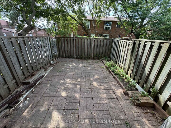 Property Photo: 72 Dusay Place 16 ON M1W 2N2