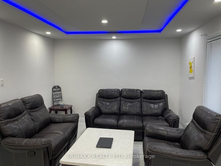 Property Photo:  1086 Canfield Crescent  ON N4S 8P3 