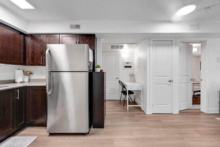 Property Photo:  185 Windale Crescent 1C  ON N2E 0G3 