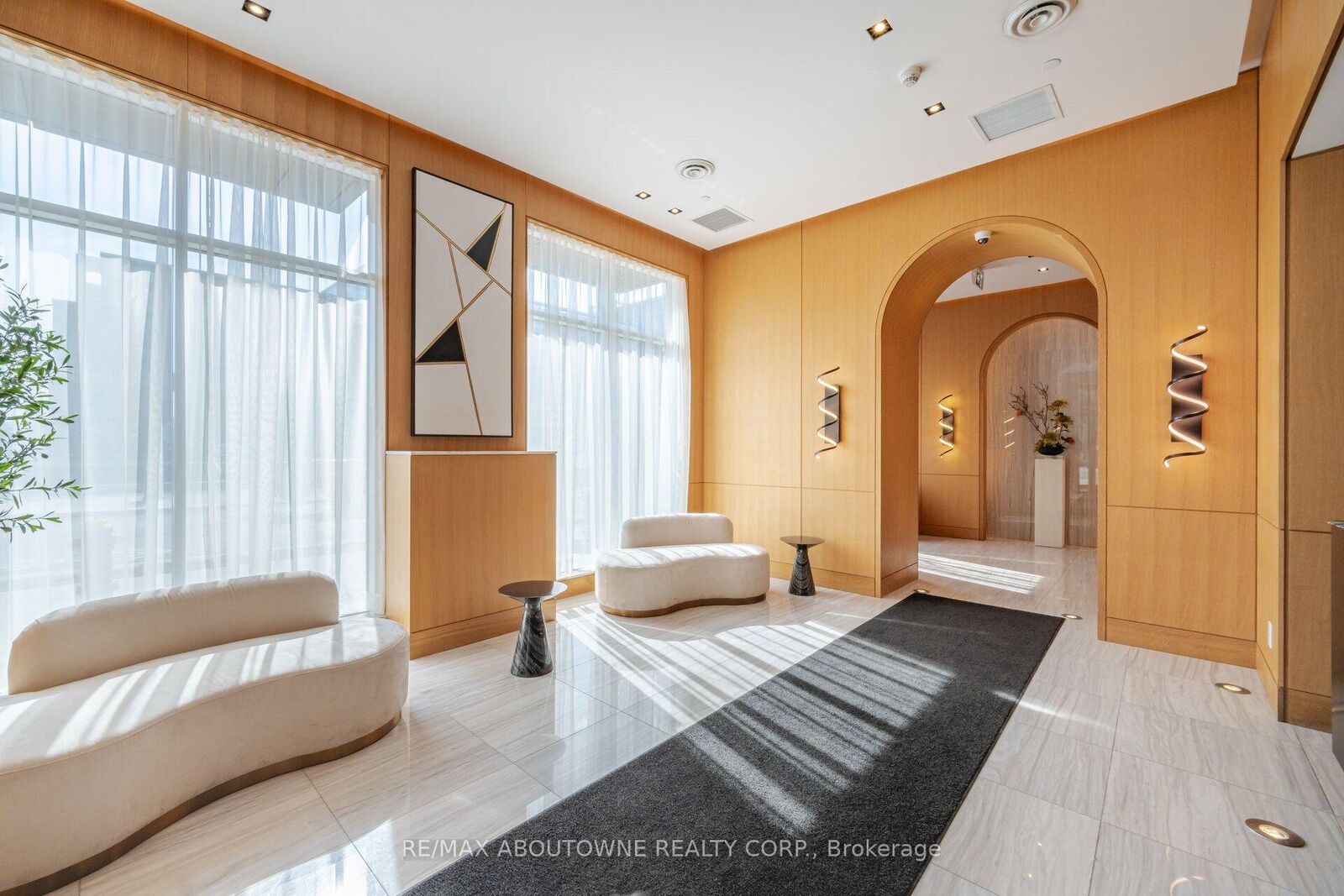 Property Photo:  1441 Elgin Street 106  ON L7S 1E6 