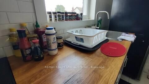 Property Photo:  1064 Barton Street Apt 2  ON L8L 3E5 