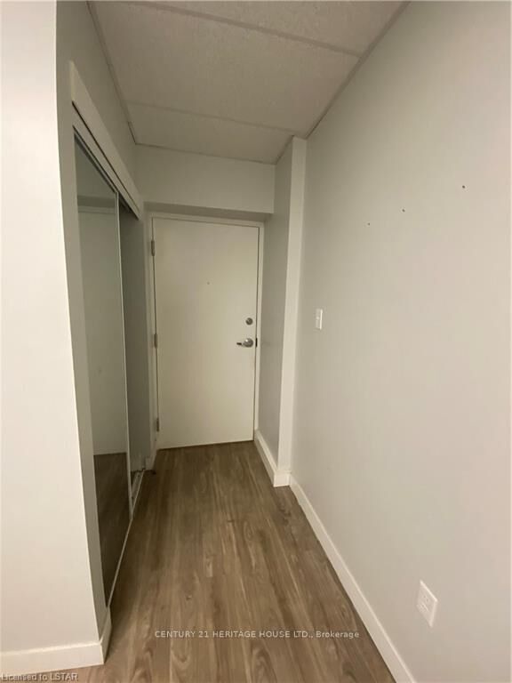 Property Photo:  50 Scott Street 110  ON N5P 1K6 