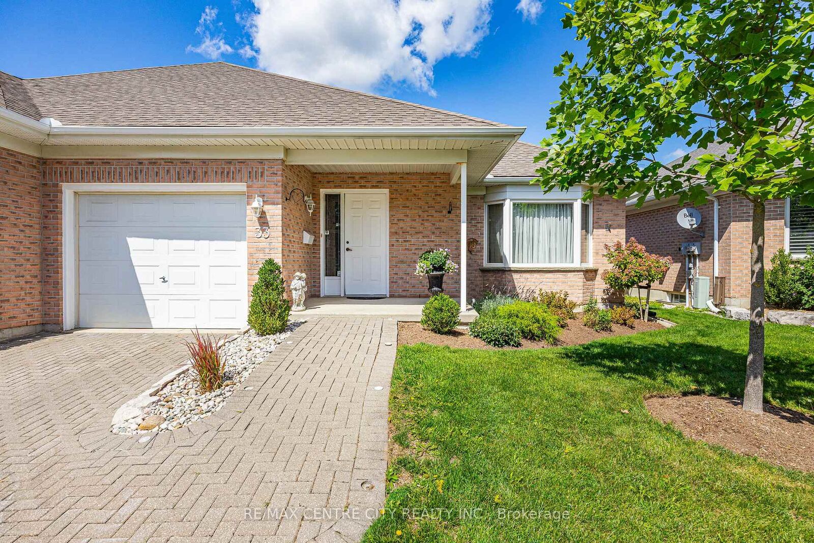 Property Photo:  33 Ilderbrook Circle  ON N0M 2A0 