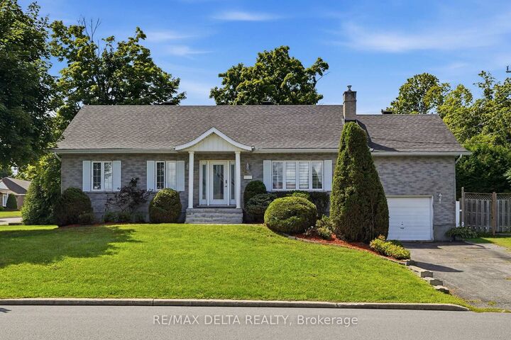 Property Photo:  510 Stevens Street  ON K6A 3J3 