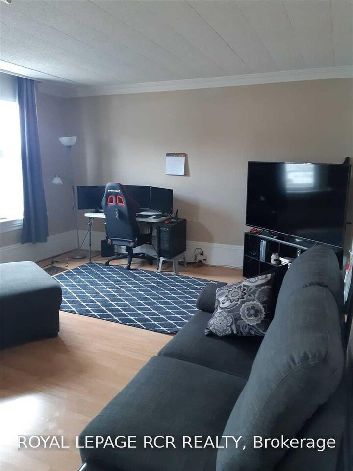 Property Photo:  50 Queen Street N A  ON L7E 1B9 