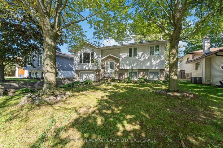 Property Photo:  60 Brant Avenue  ON L3C 6C8 