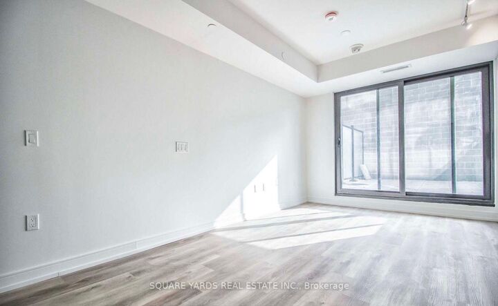 Property Photo:  1 Jarvis Street 304  ON L9R 0A8 