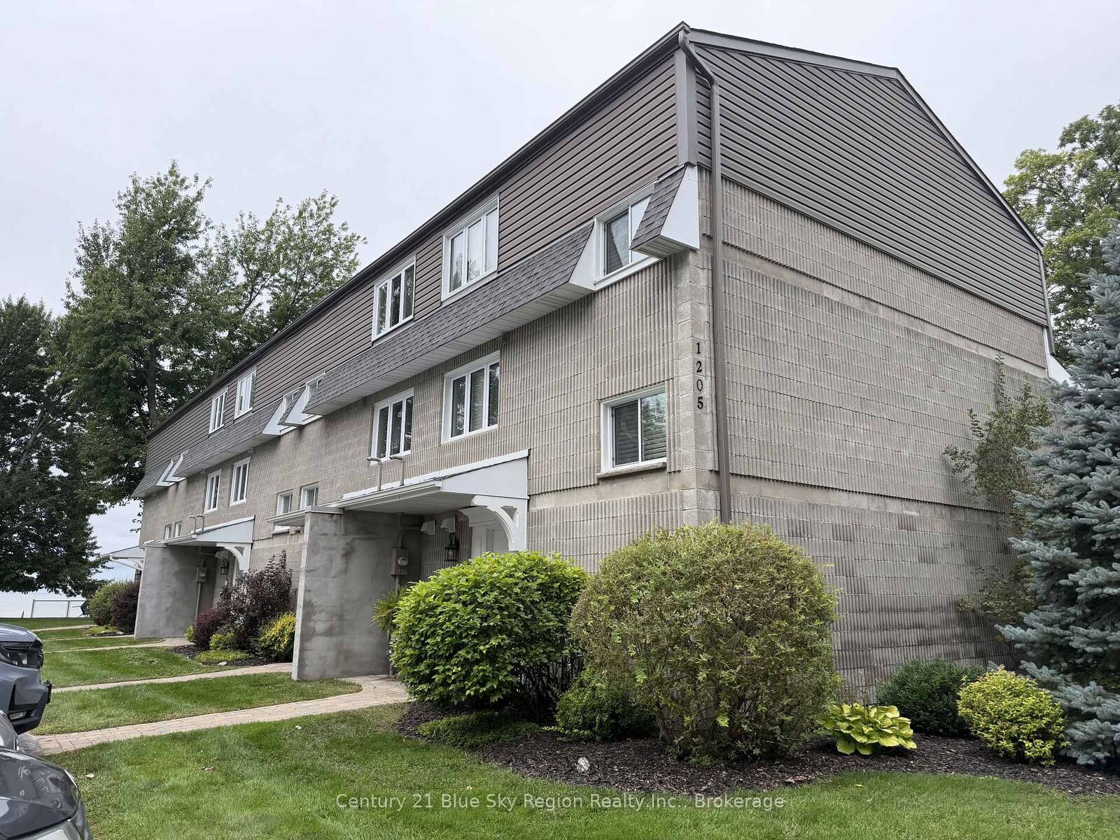 Property Photo:  1205 Premier Road 14  ON P1A 2J3 
