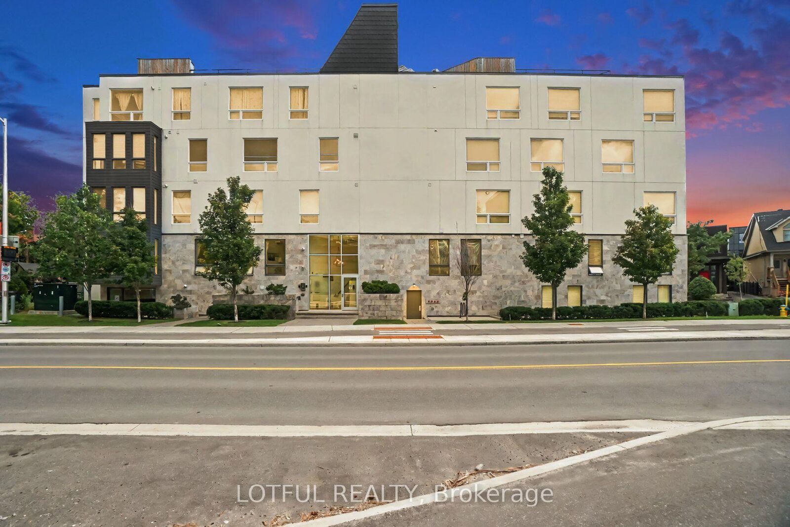 Property Photo:  150 Greenfield Avenue 401  ON K1S 0X8 