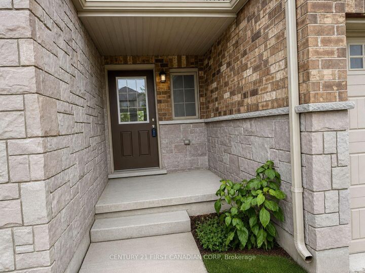 Property Photo:  3188 Singleton Avenue 45  ON N6L 0B8 