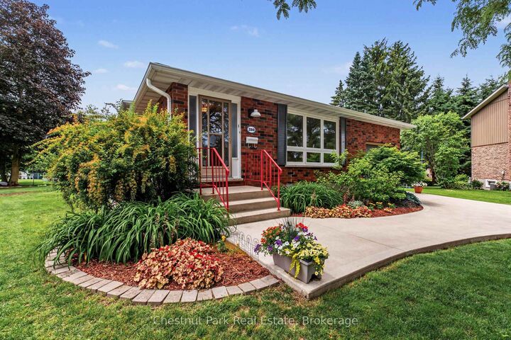 Property Photo:  280 8th Avenue E  ON N4K 3A2 