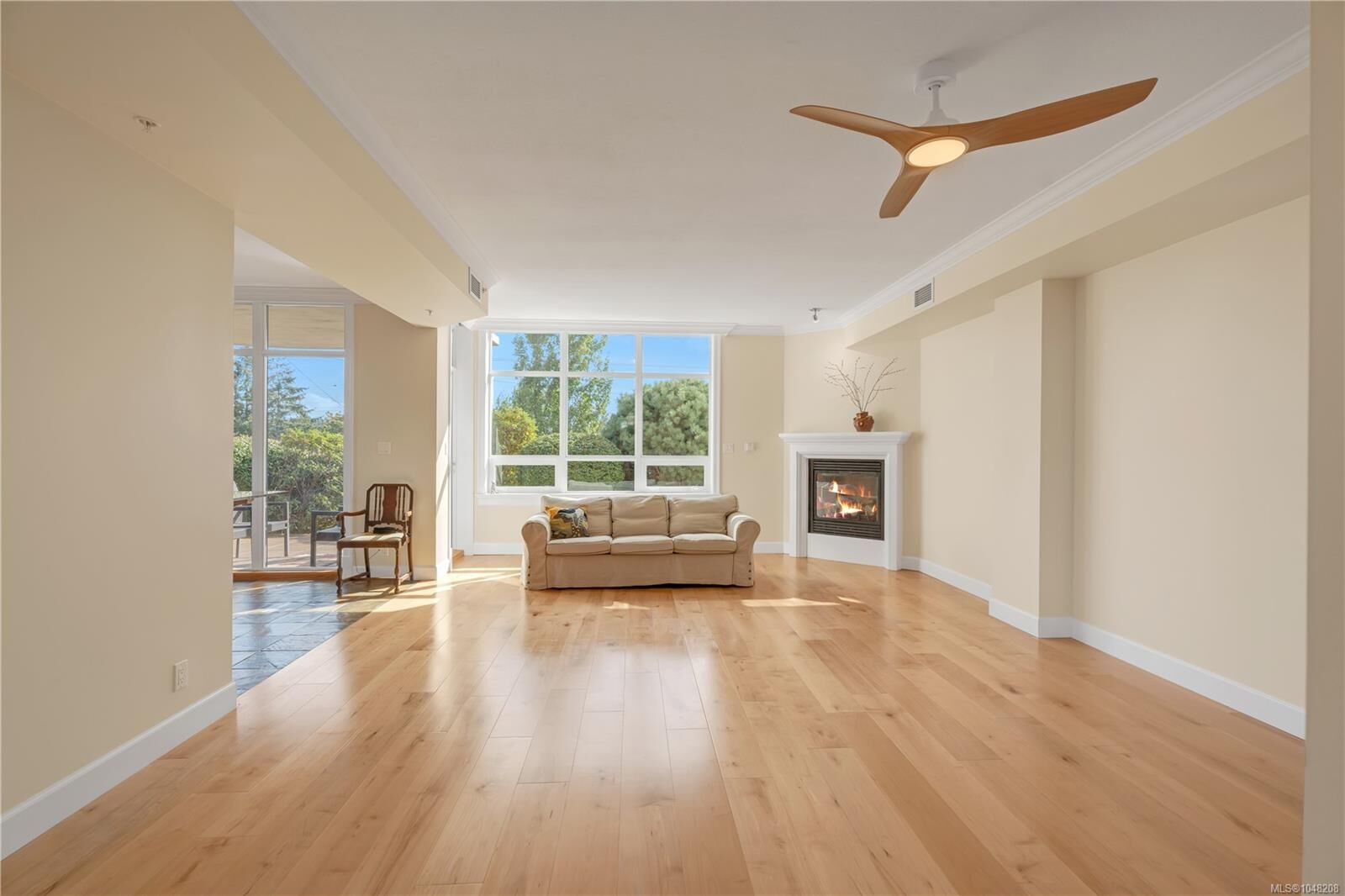 Property Photo:  225 Rosehill St #101  BC V9S 1E1 