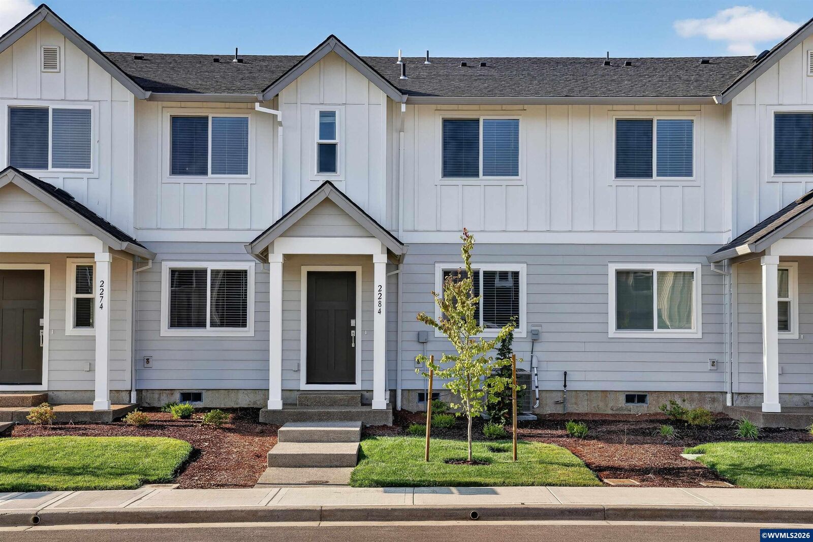 Property Photo: 891 Kirksey St OR 97071
