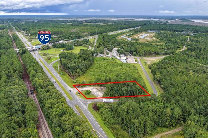 Property Photo: 852276 US Highway 17 FL 32097