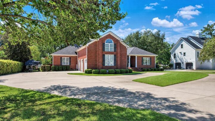 Property Photo:  1010 River Pointe Drive  GA 31701 