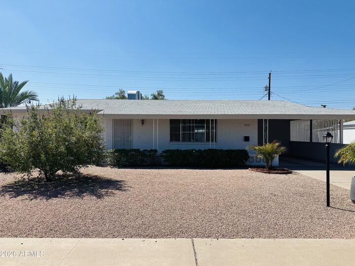 Property Photo: 5737 E Cicero Street AZ 85205