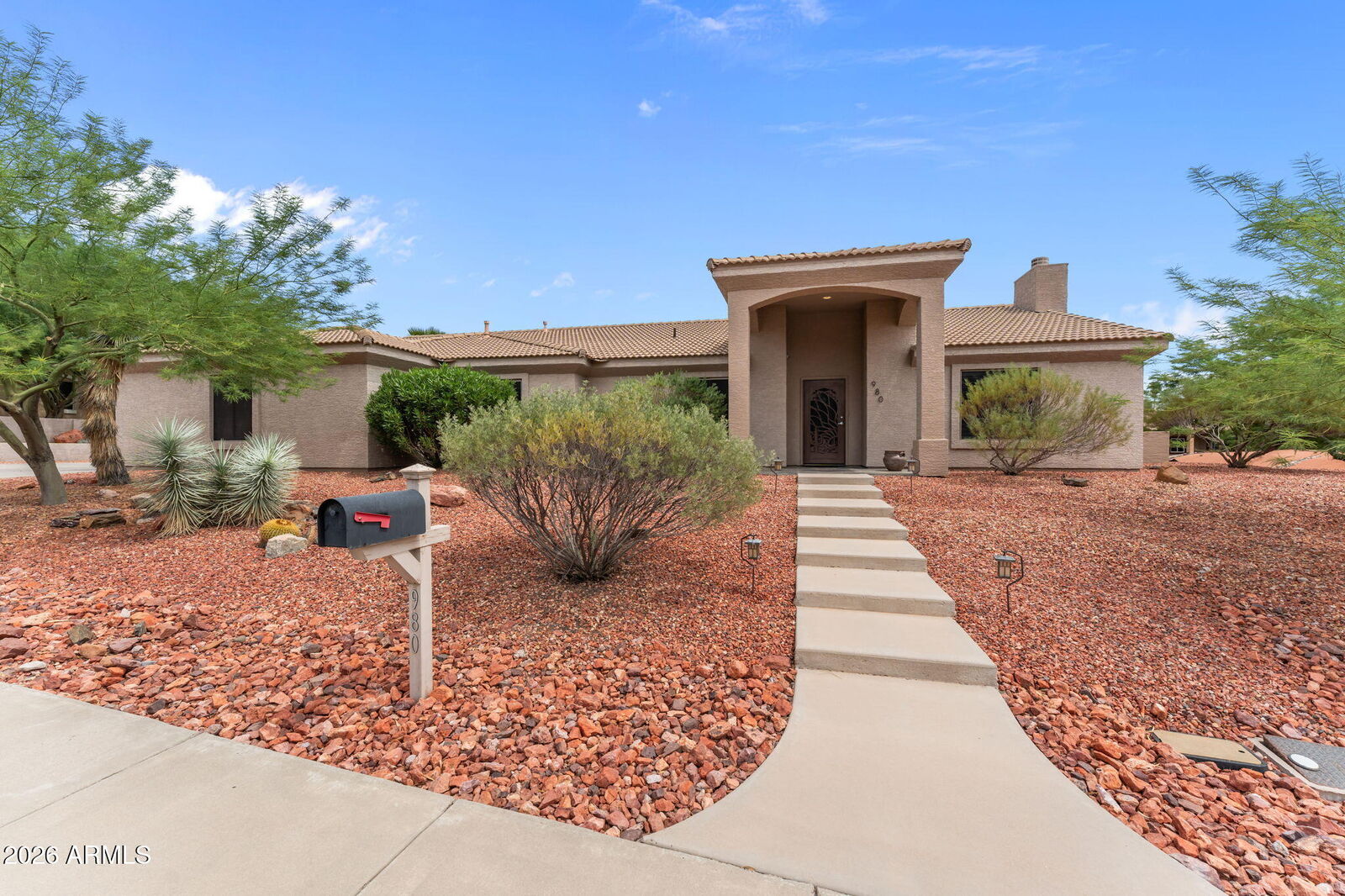 Property Photo:  980 Arroyo Lane  AZ 85390 