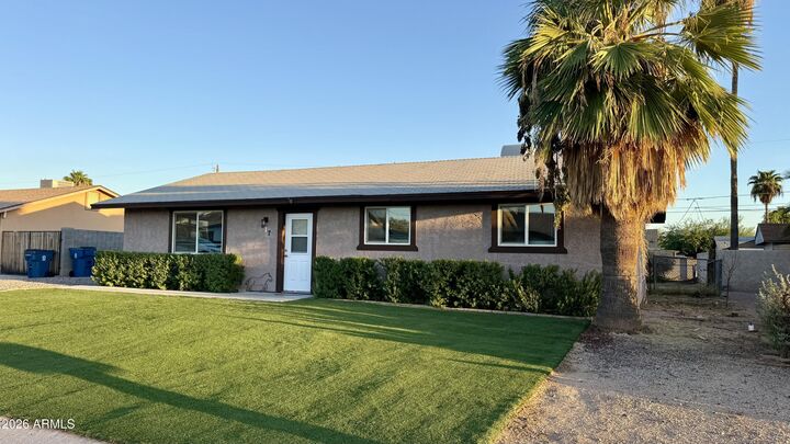 Property Photo: 617 E Navajo Avenue AZ 85119
