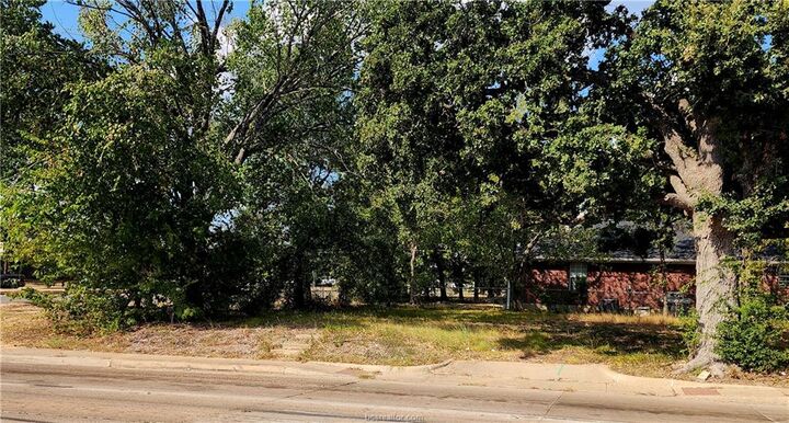 Property Photo: 1106 West Martin Luther King Jr Street TX 77803