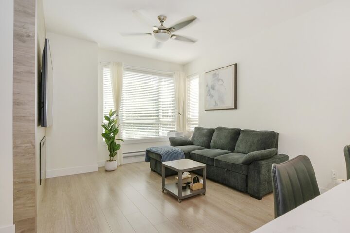 Property Photo: 16433 19 Avenue 151 BC V4A 9M5