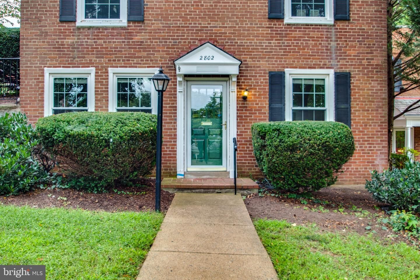 Property Photo:  2802 S Abingdon Street S 2802  VA 22206 