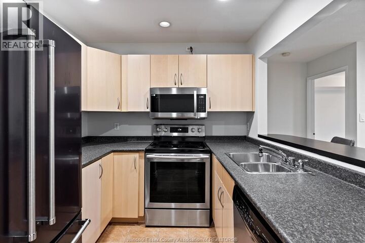 Property Photo: 3000 Sandwich Street East 413 ON N9C 4G3