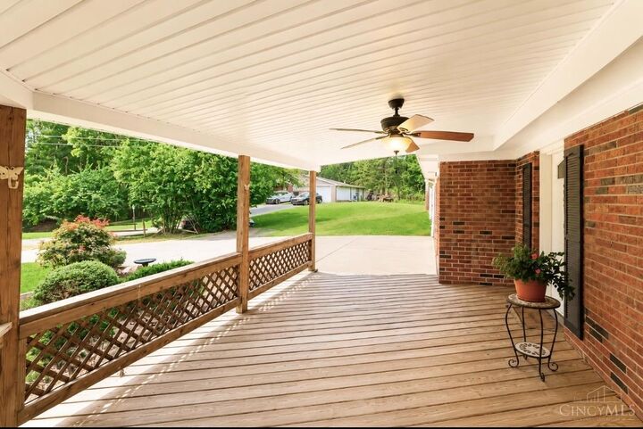 Property Photo: 442 Thomas Lane OH 45244