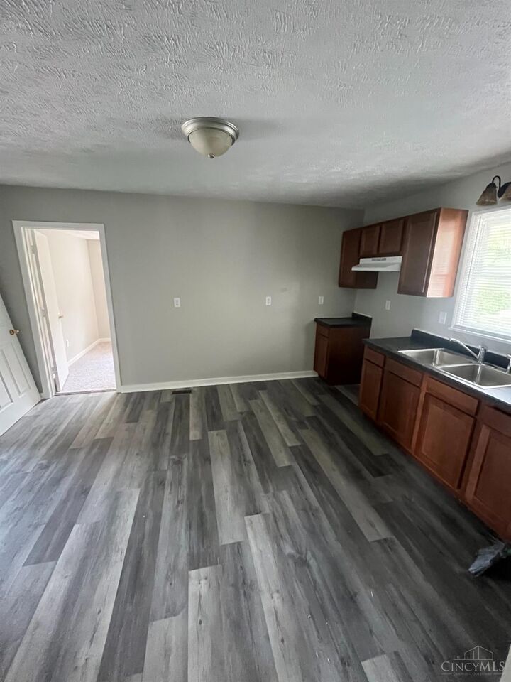 Property Photo:  1338 Woodlawn Avenue  OH 45044 