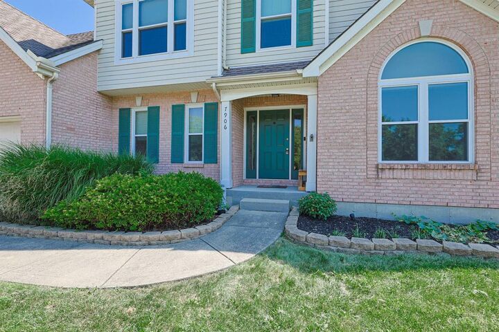 Property Photo: 7906 Laurelwood Drive OH 45039