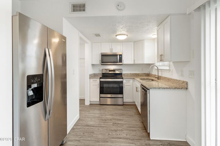 Property Photo: 1623 N James Avenue FL 32405