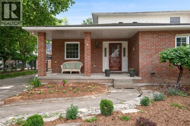 Property Photo:  138 Elizabeth Street  ON N7L 2Y4 