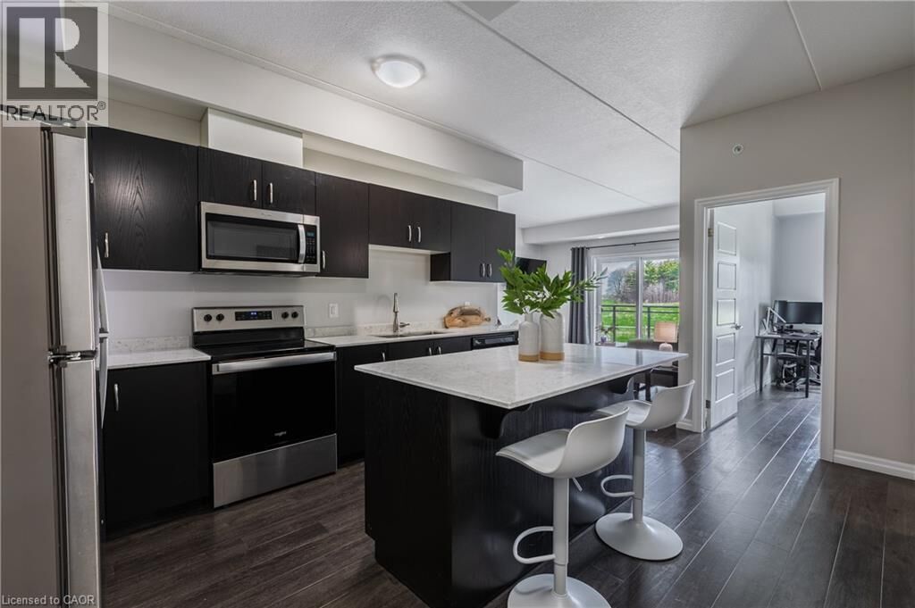 Property Photo:  35 Kingsbury Square 202  ON N1L 0J4 
