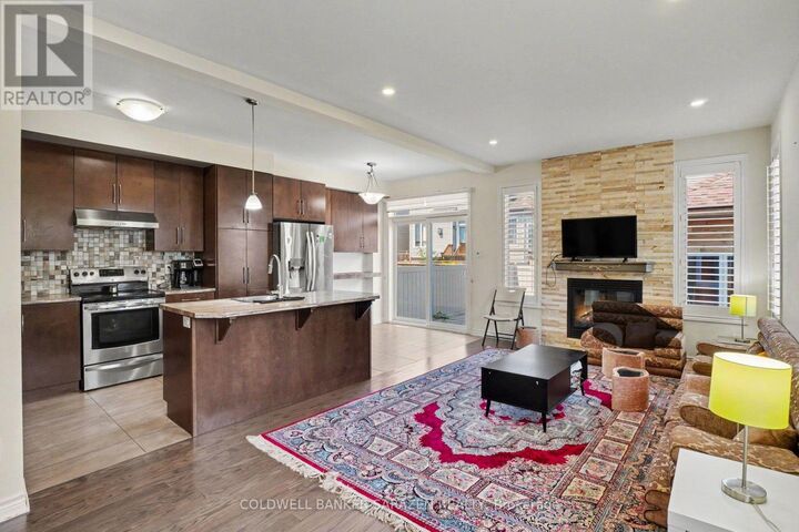 Property Photo:  995 Rotary Way  ON K1T 0L9 