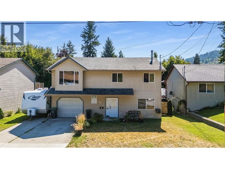 Photo de la propriété:  644 8th Street  BC V1N 4X1 