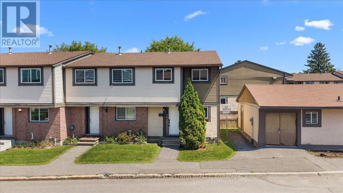 Photo de la propriété: 2701 Pimlico Crescent ON K1T 2A7