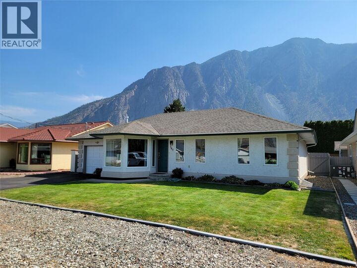 Property Photo:  707 12th Avenue  BC V0X 1N3 