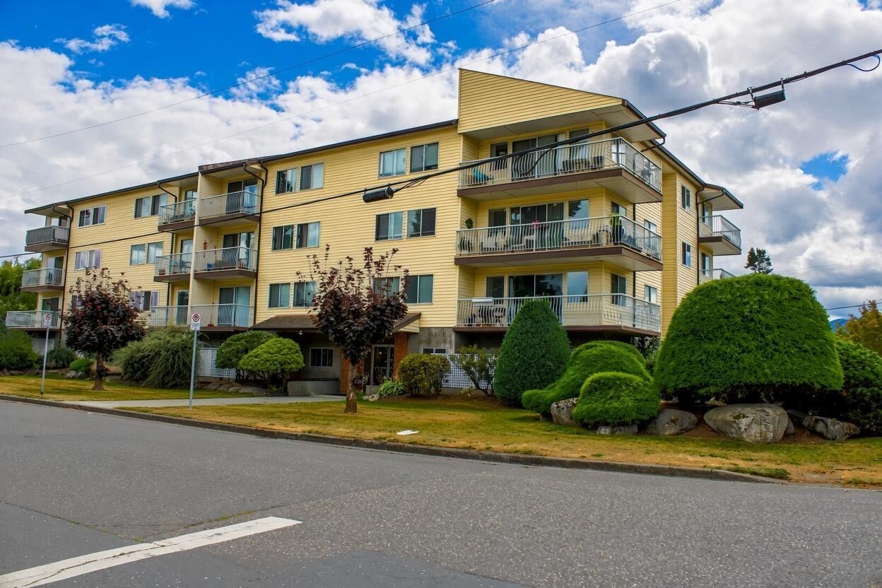 Property Photo:  46210 Margaret Avenue 2  BC V2P 2G9 