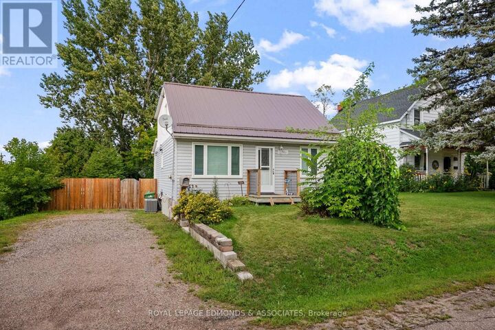 Property Photo:  403 Alfred Street  ON K8A 3B3 