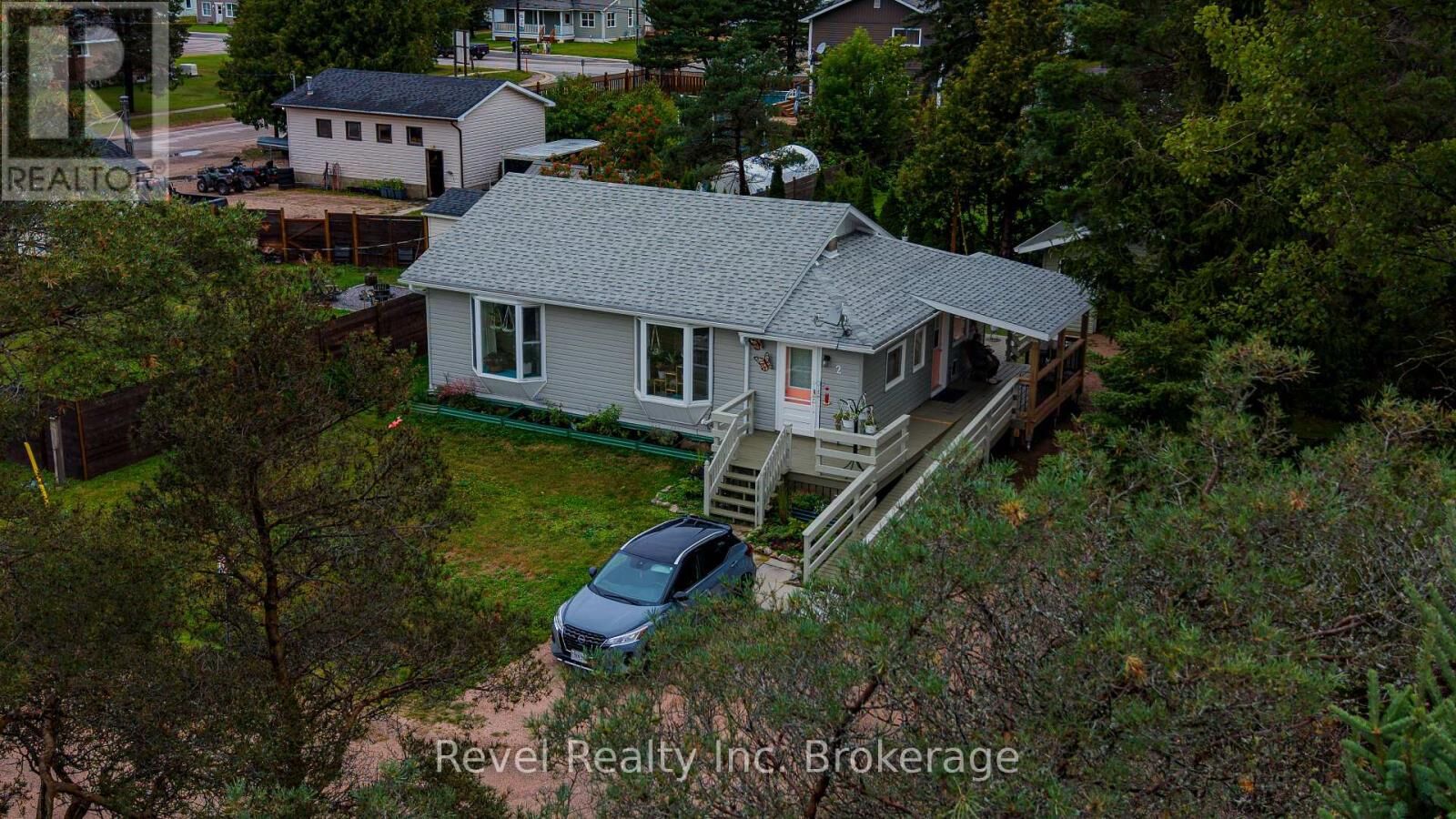 Property Photo:  2 Lincoln Avenue  ON P0A 1X0 