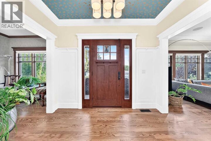 Property Photo:  95 Lissington Drive Southwest  AB T3E 5E4 