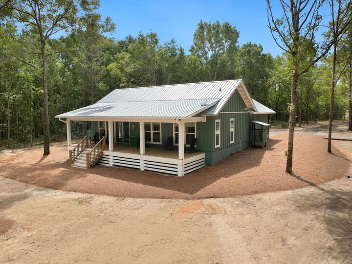 Property Photo:  622 Martin Road  FL 32433 