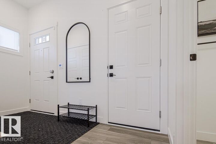 Property Photo:  52 Emerson Landing  AB T7X 4T8 