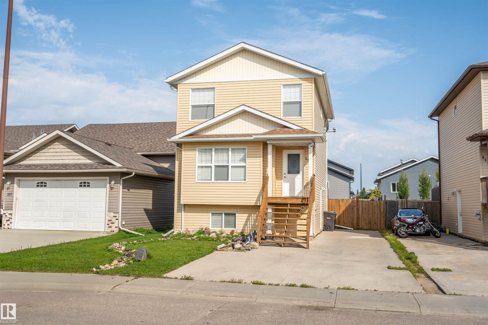 Property Photo:  109 26 Street  AB T9M 0E3 