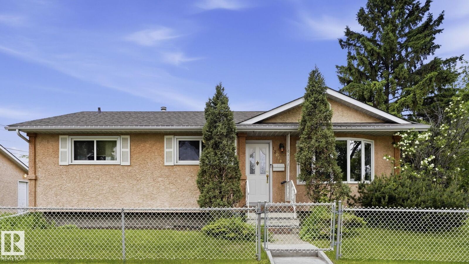 Property Photo:  13008 105 Street NW  AB T5E 4R9 