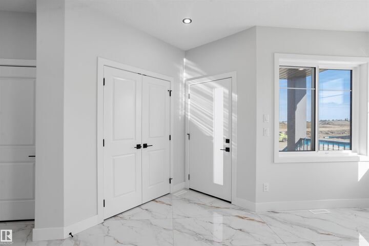 Property Photo:  244 21 Street SW  AB T6X 3C9 